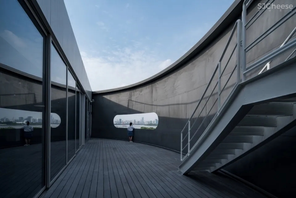 上海油罐艺术中心” ,一个无边界的美术馆 OPEN