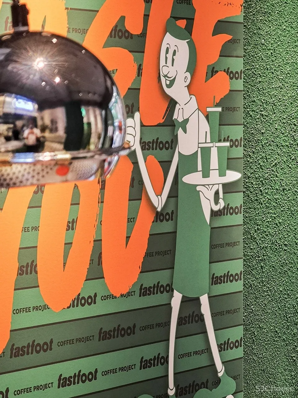 急急脚咖啡——复古绿 橙色，42㎡现代复古的轻奢质感 厚上设计