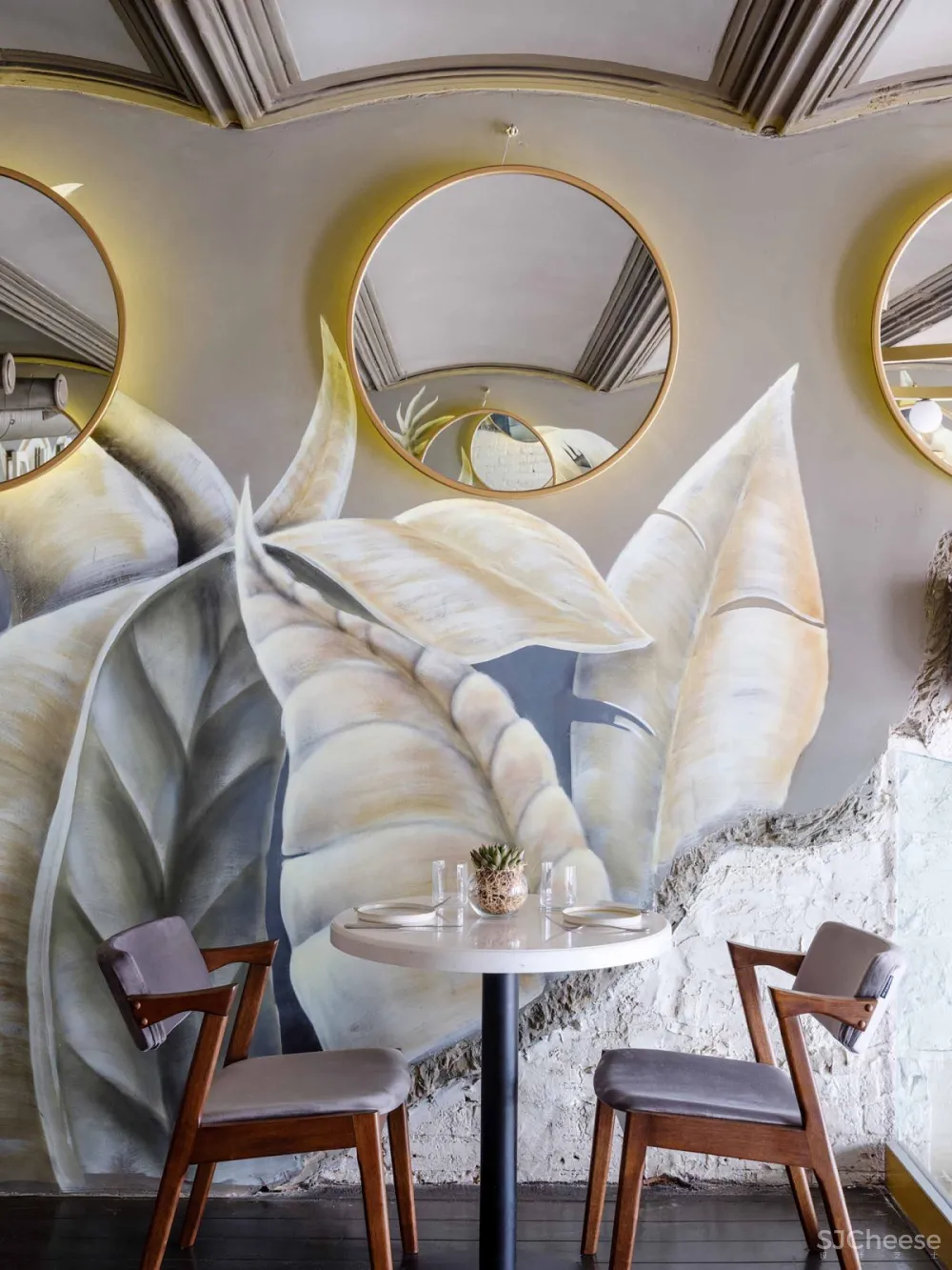 Anastasia Kasparyan | Sapiens餐厅 , 明亮多彩的餐饮空间