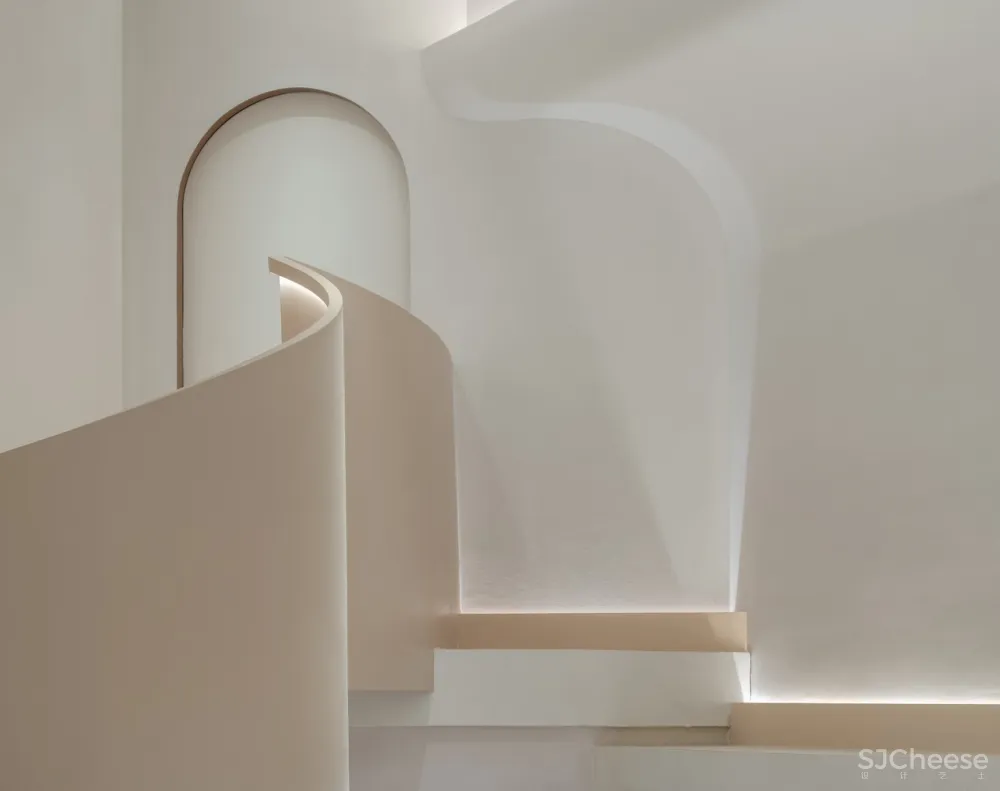 现代艺术高端女装精品店 All Design Studio