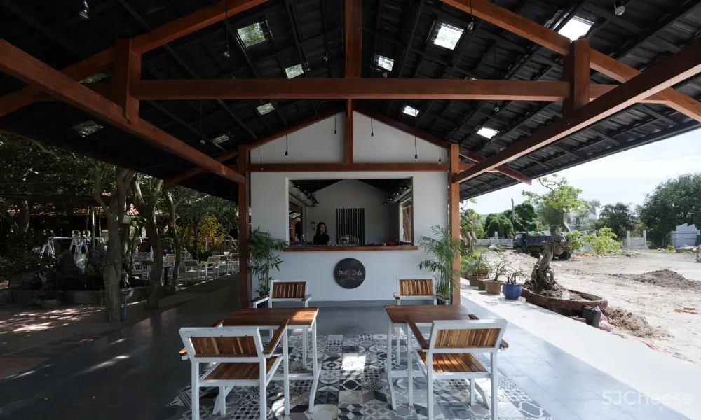 Pho Da Cafe haus space