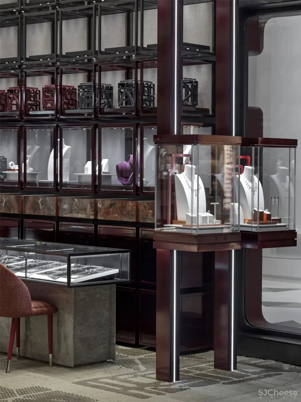 罗灵杰 龙慧祺:香港将军澳蓝塘傲会所 K11周大福