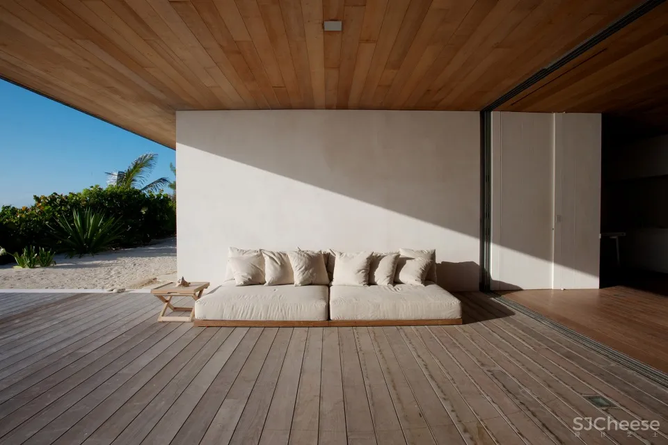 巴哈马沙丘上的面朝大海的优雅住宅 Oppenheim Architecture