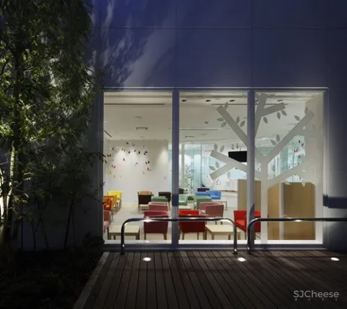 五彩的日本东京银行Sugamo Shinkin