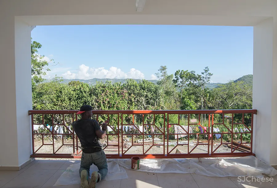 maternal and neonatal health center