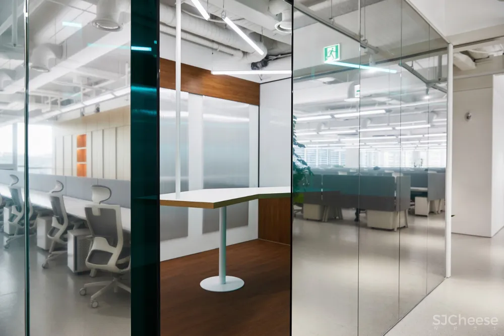 像儿童乐园的办公室 再造设计