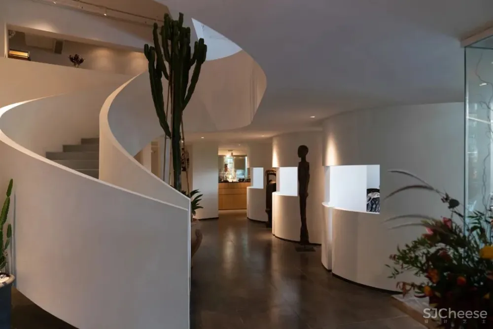 530m²东成西就复合餐厅 埂上设计