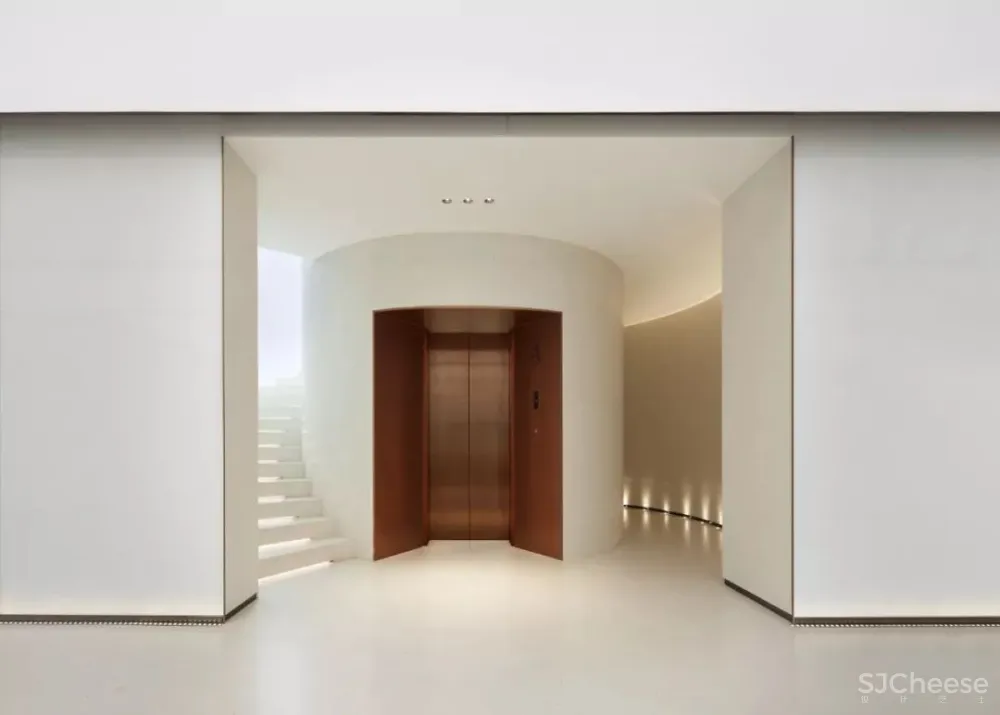 极简白 灰砖,格调十足的先锋艺术馆! 共生形态