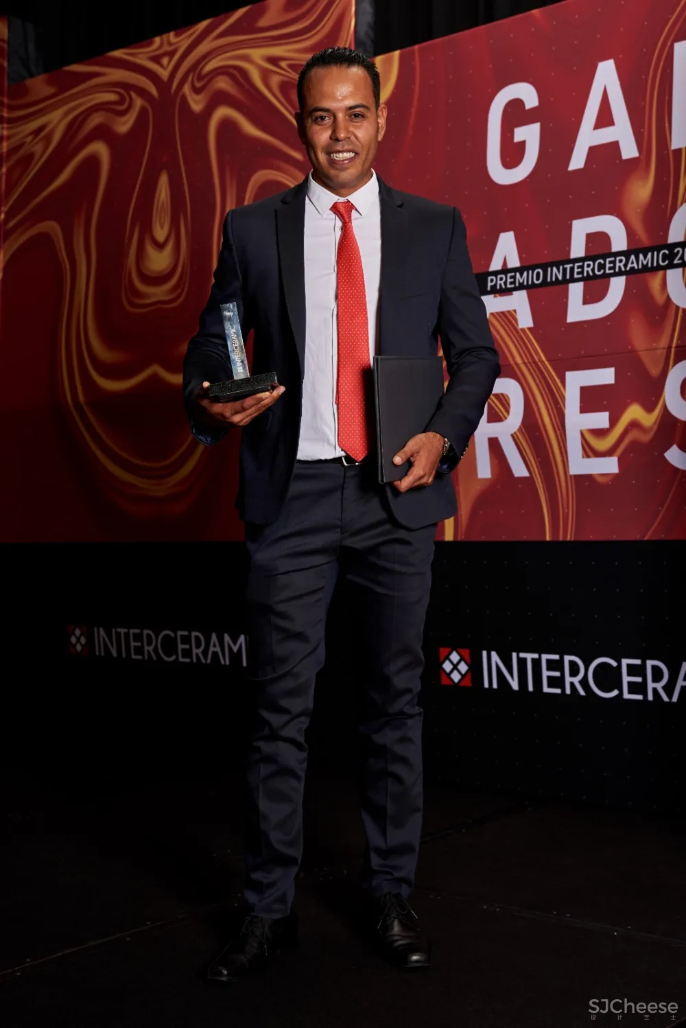 PI设计大奖 瓷砖机构工程创新应用奖: 韦尔塔斯乡村俱乐部 Country Club Las Huertas