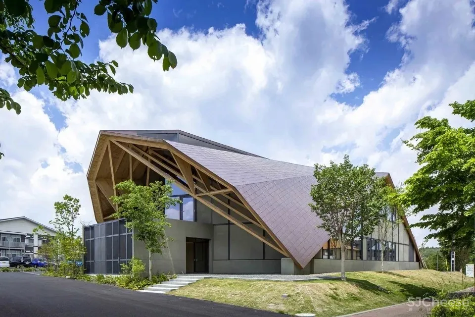 探索木质设计的极限 UENOA