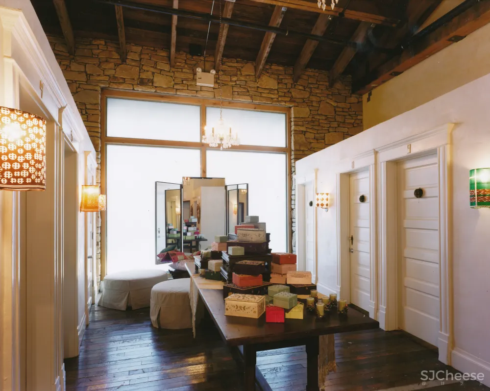 residence at 1066 fifth avenue