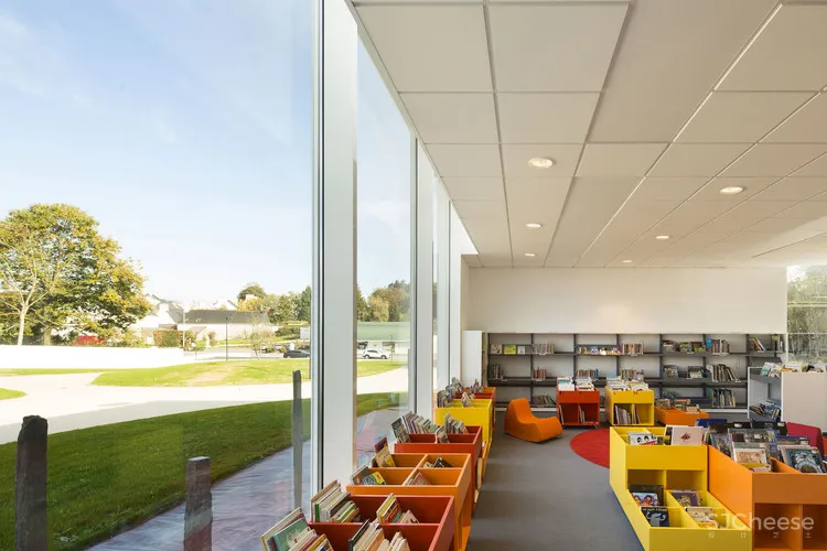 Cultural Center in Baud Studio 02