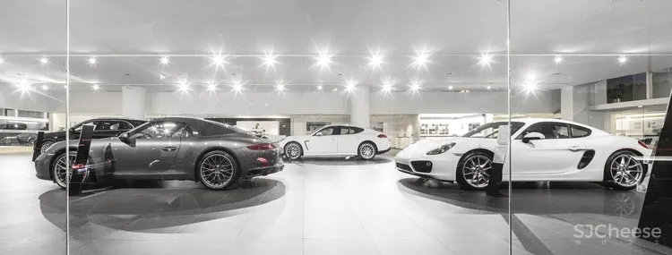 渗透品牌文化的保时捷里斯本中心 OW arquitectos