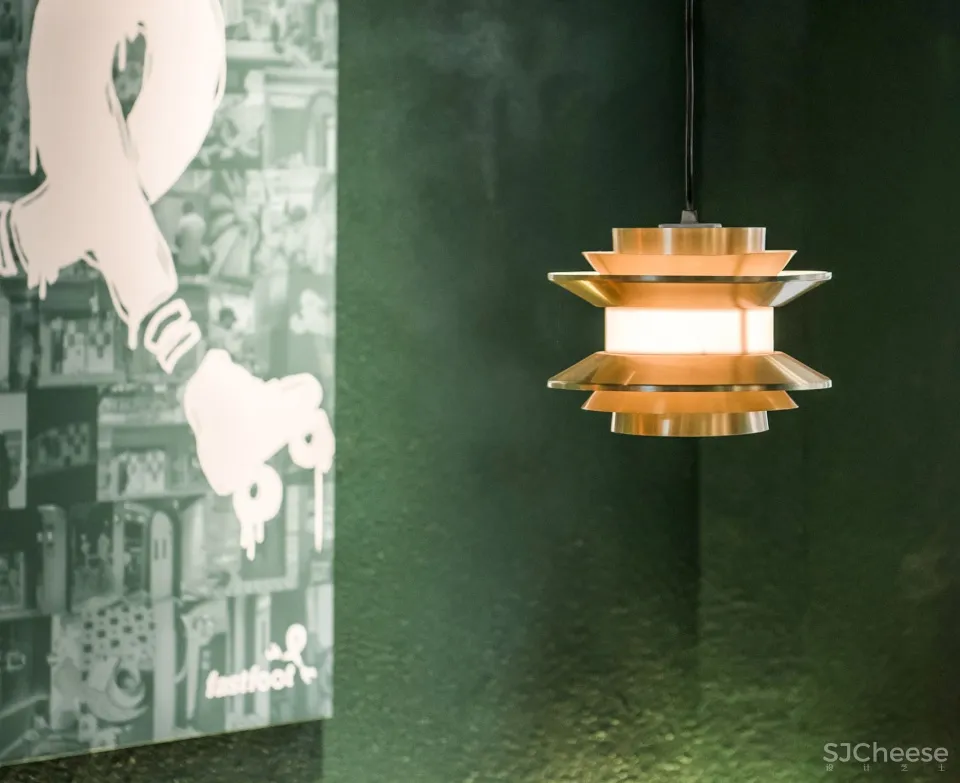 急急脚咖啡——复古绿 橙色，42㎡现代复古的轻奢质感 厚上设计