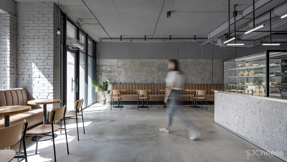 健身中心设计致敬自然,融入现代 balbek Bureau