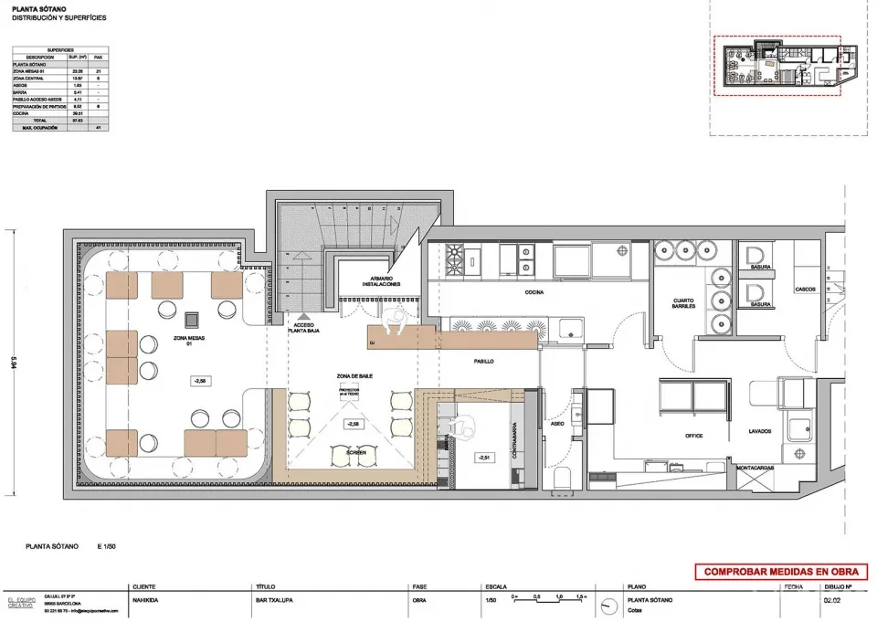 深绿色港口风餐厅酒吧，西班牙 EL EQUIPO CREATIVO