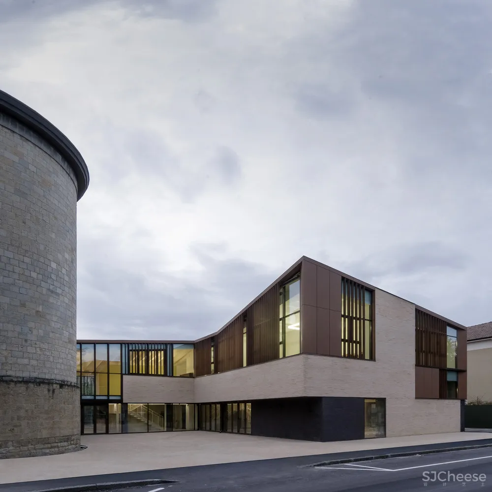 Regina Pacis Community Center Iotti + Pavarani Architetti