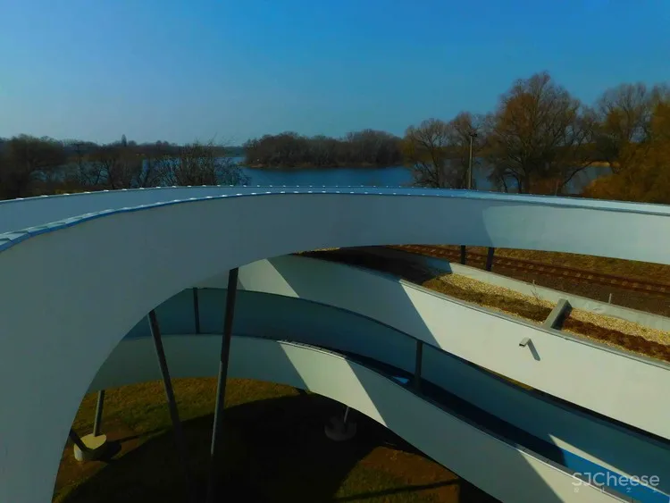 旋转,飞跃——匈牙利自行车服务中心 Cycling Center Ferdinand and Ferdinand Architects