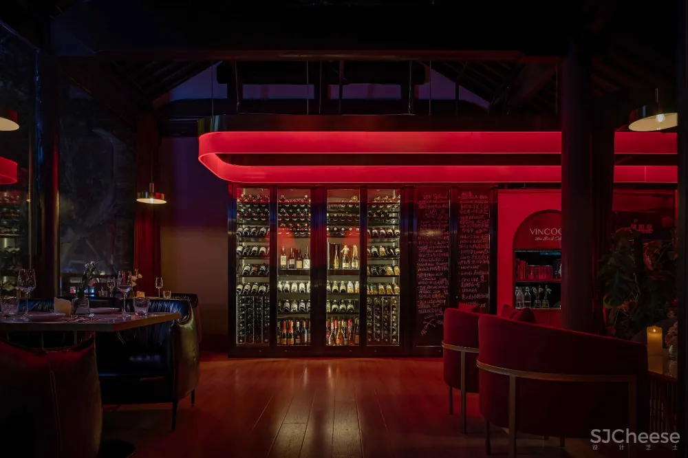 一抹惊艳红酒吧,轻奢商务风 ! 薛Design