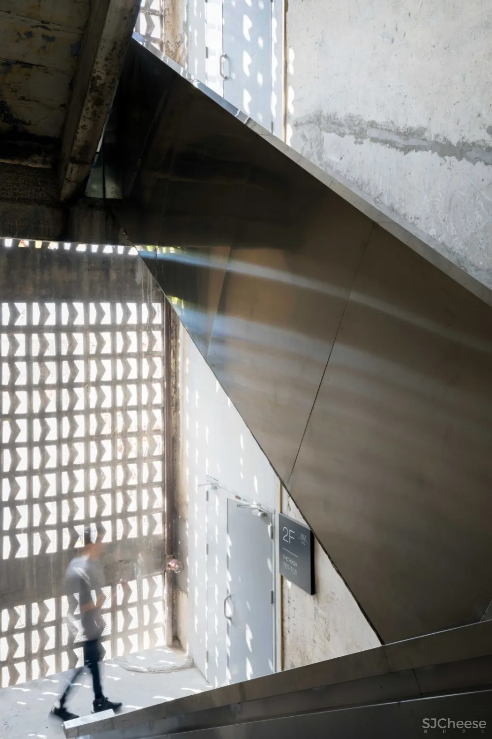 重庆印制一厂山鬼精品酒店改造 寻常设计