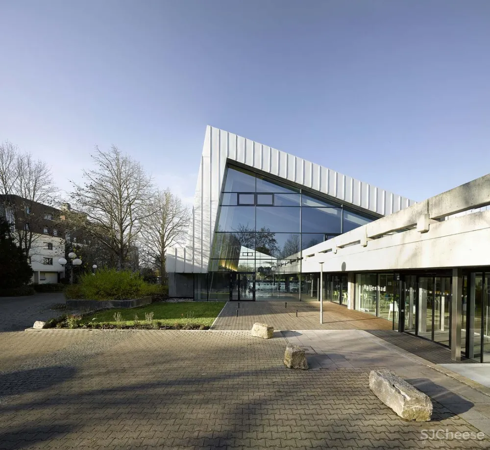 Sports Centre in Leonberg 4a Architekten