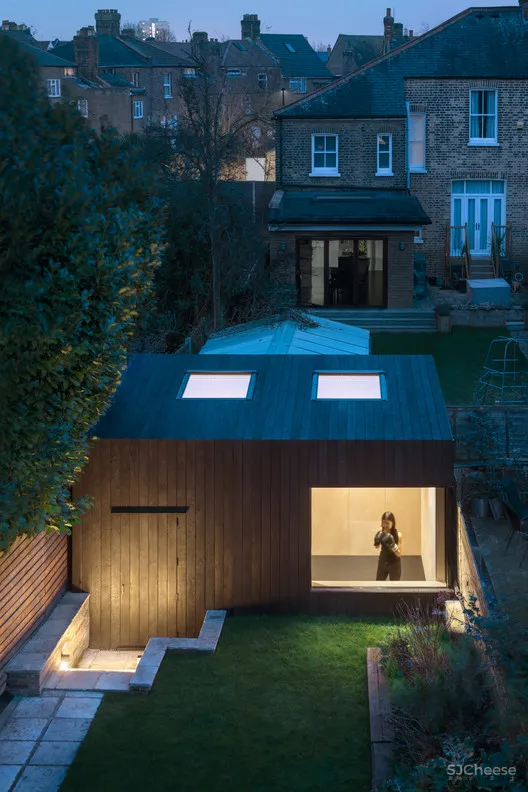 北伦敦园中健身屋 EASTWEST ARCHITECTURE