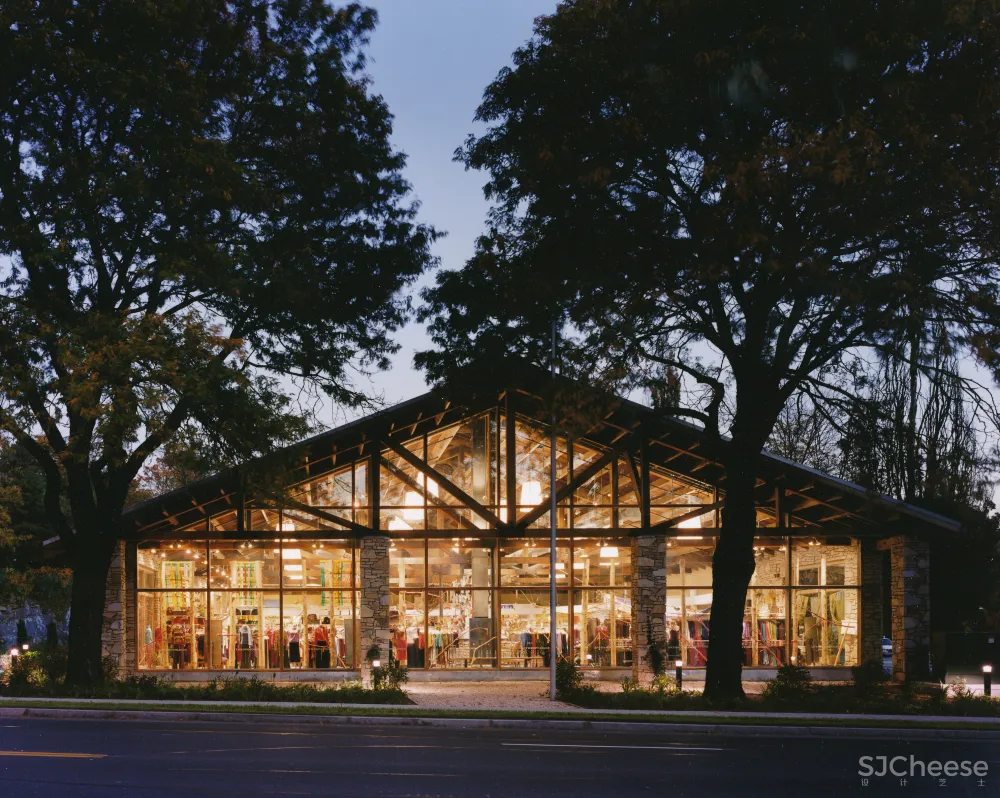 residence at 1066 fifth avenue