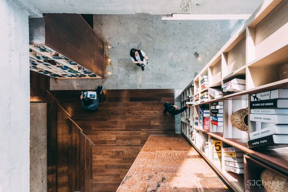 广东中山旧工厂改造的销售中心︱汤物臣·肯文