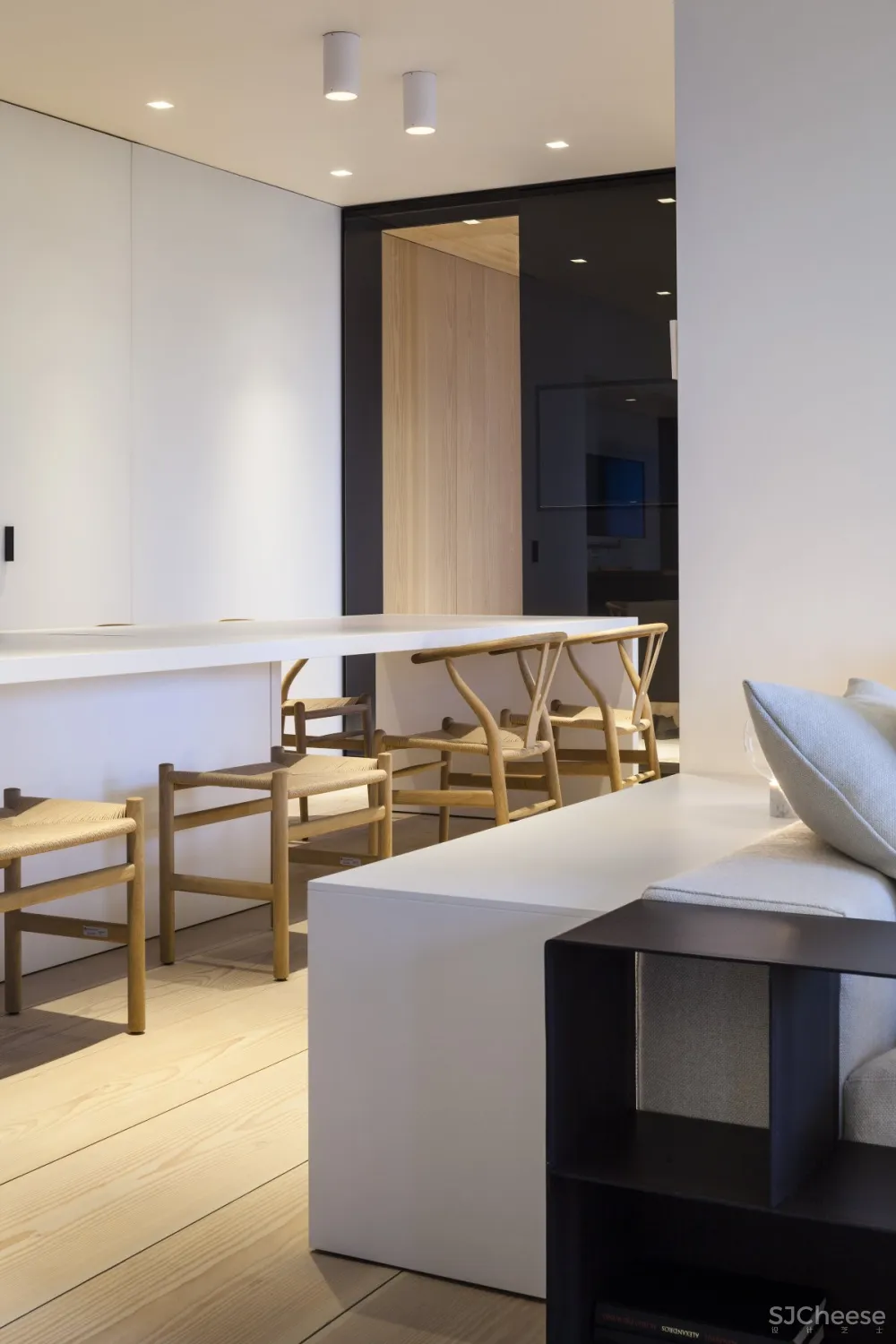 Francesc Rifé | BG Apartment , 经典建筑的顶层公寓