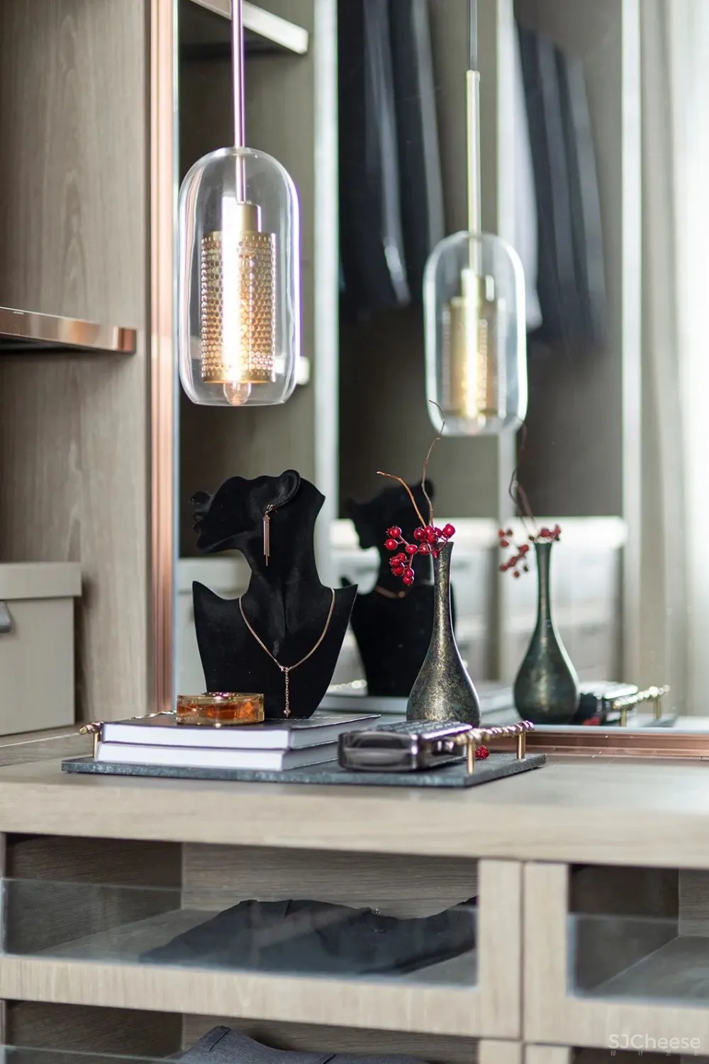 吴文粒:320㎡“醉美”顶层复式!