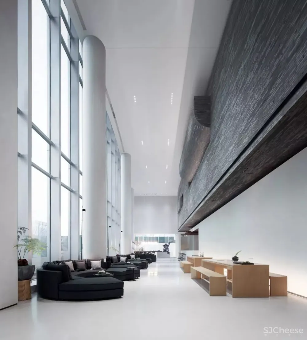 极简白 灰砖,格调十足的先锋艺术馆! 共生形态