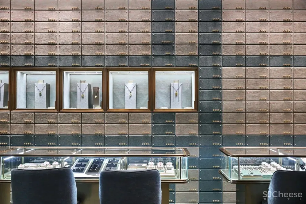 罗灵杰 龙慧祺:香港将军澳蓝塘傲会所 K11周大福