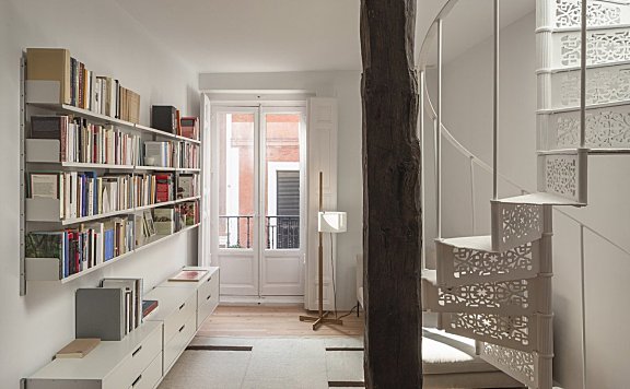 Francesc Rifé | Ana Apartment , 西班牙极简公寓