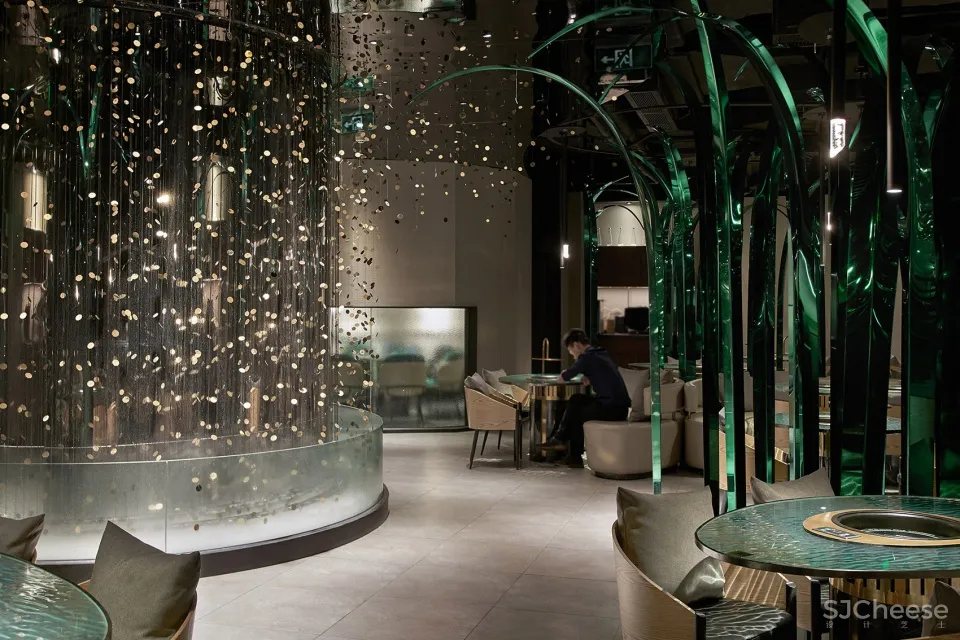 480㎡广州凤园椰珍餐厅·椰子鸡火锅 谢几点设计事务所