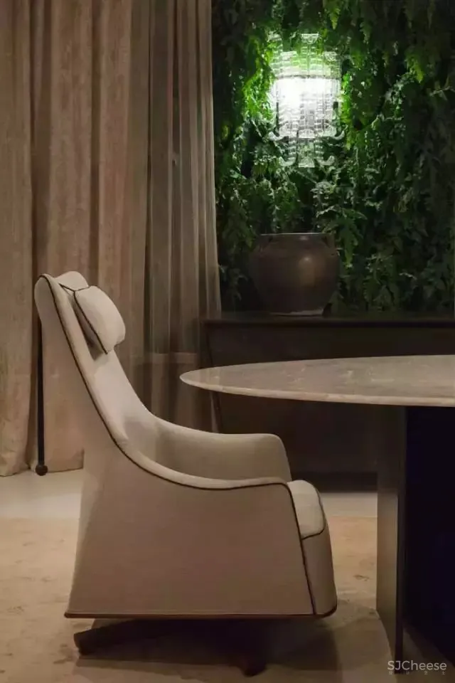 墙面巧用光，开个炫炫的家具店