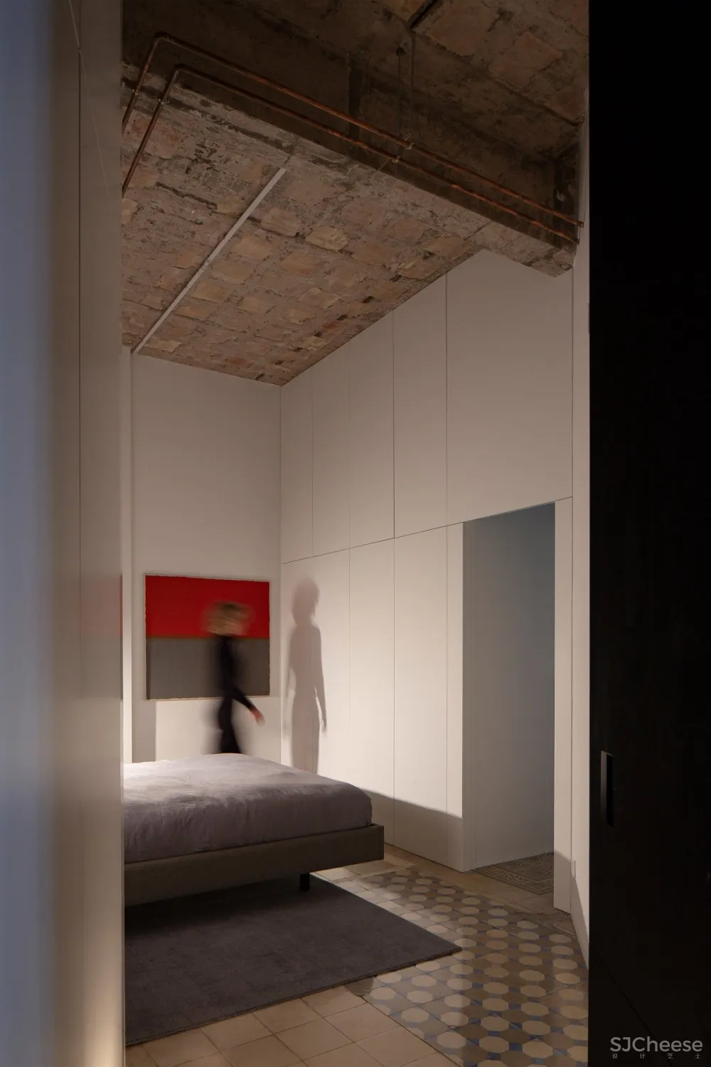 Francesc Rifé | R Apartment , 保留空间的原始本质