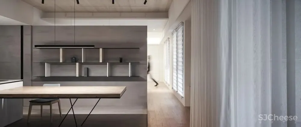 一条木质人行道贯穿公私区域,家还可以这样分 虫点子设计