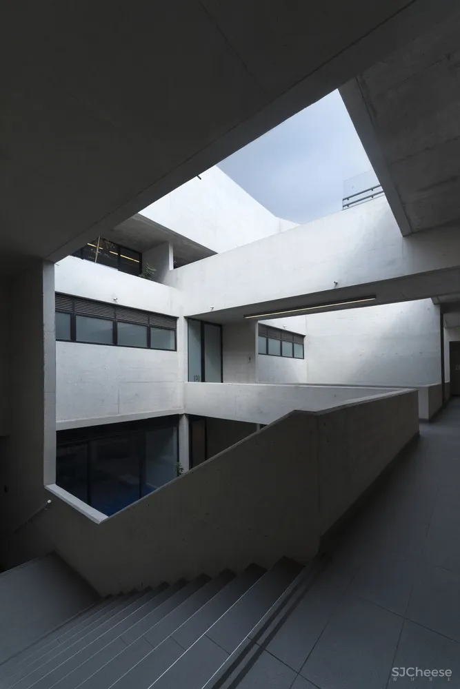 The Saint George College’s Gymnasium Gonzalo Mardones V Arquitectos