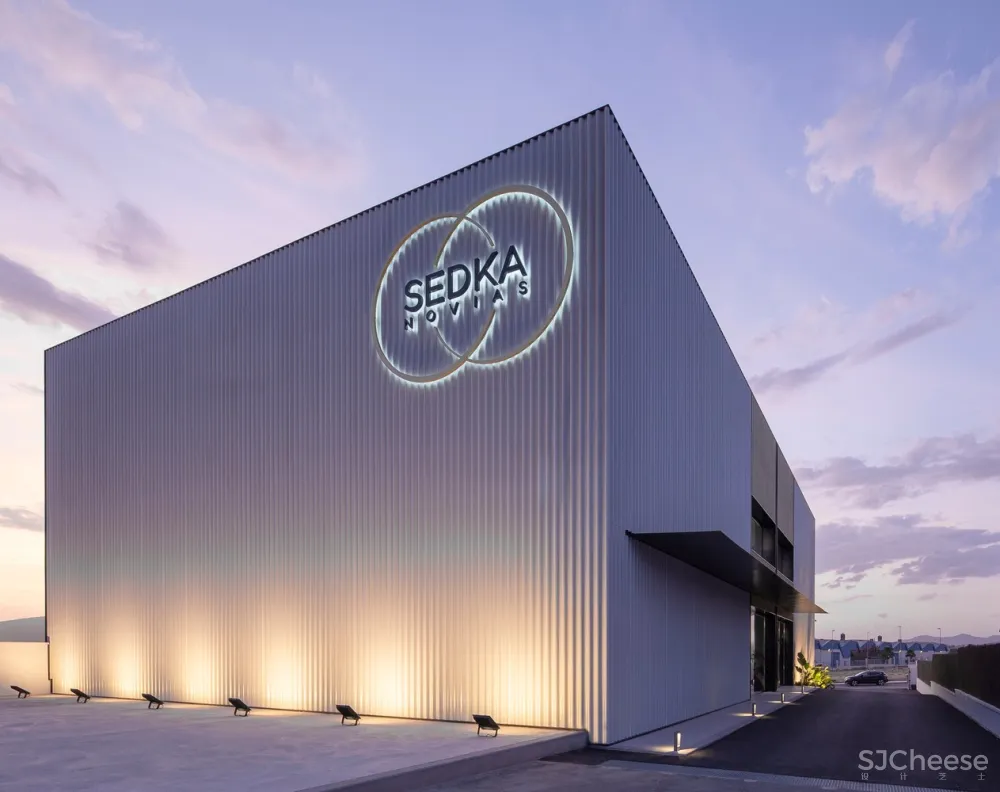 西班牙·SEDKA NOVIAS高级婚纱店 Pablo Muñoz Payá Arquitectos