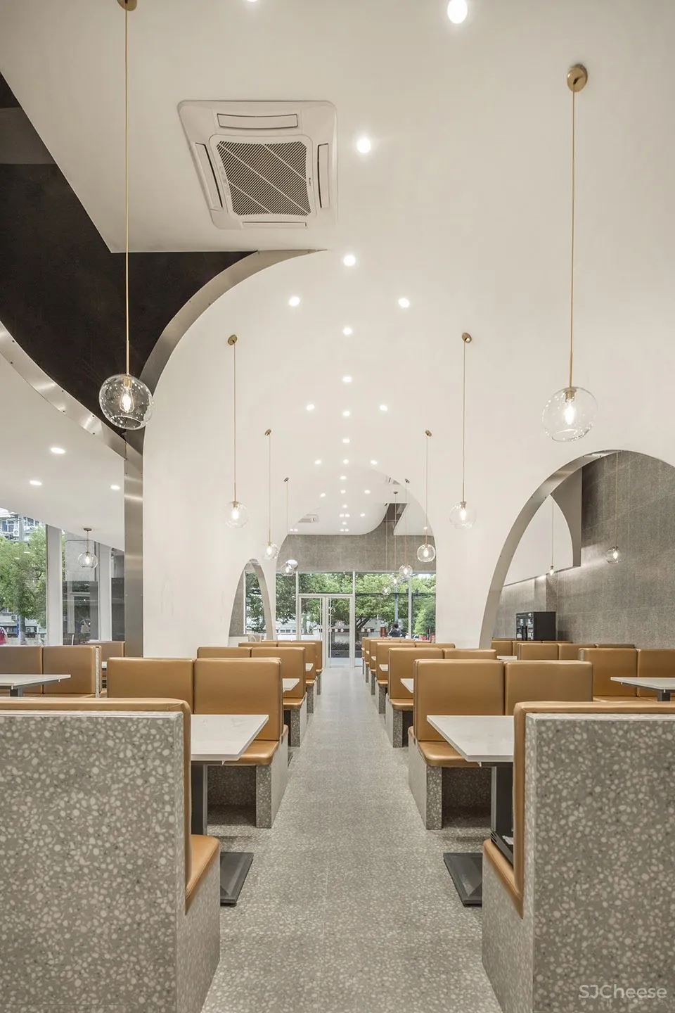 晓春烤吧绿色米兰广场店 多么工作室