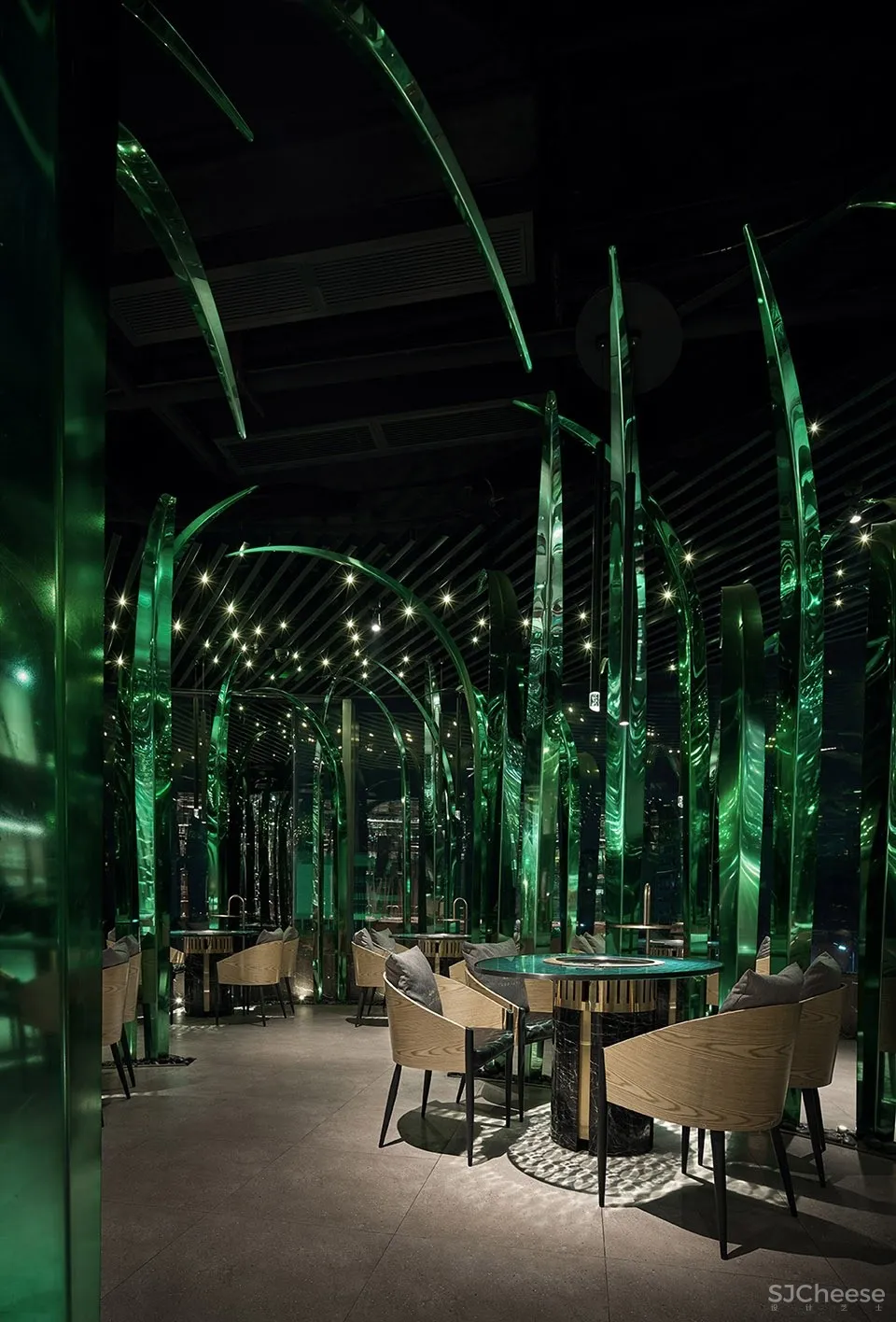 480㎡广州凤园椰珍餐厅·椰子鸡火锅 谢几点设计事务所