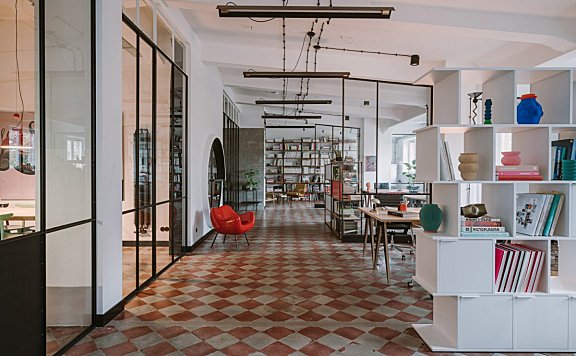 Mateusz Baumiller | Clay Warsaw Offices , 波兰丰富的现代艺术