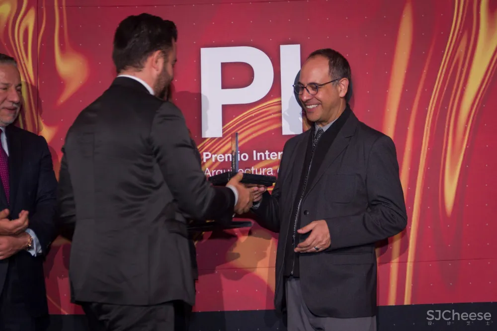 PI设计大奖 瓷砖住宅工程创新应用奖 :天顶之家 Casa Cenit