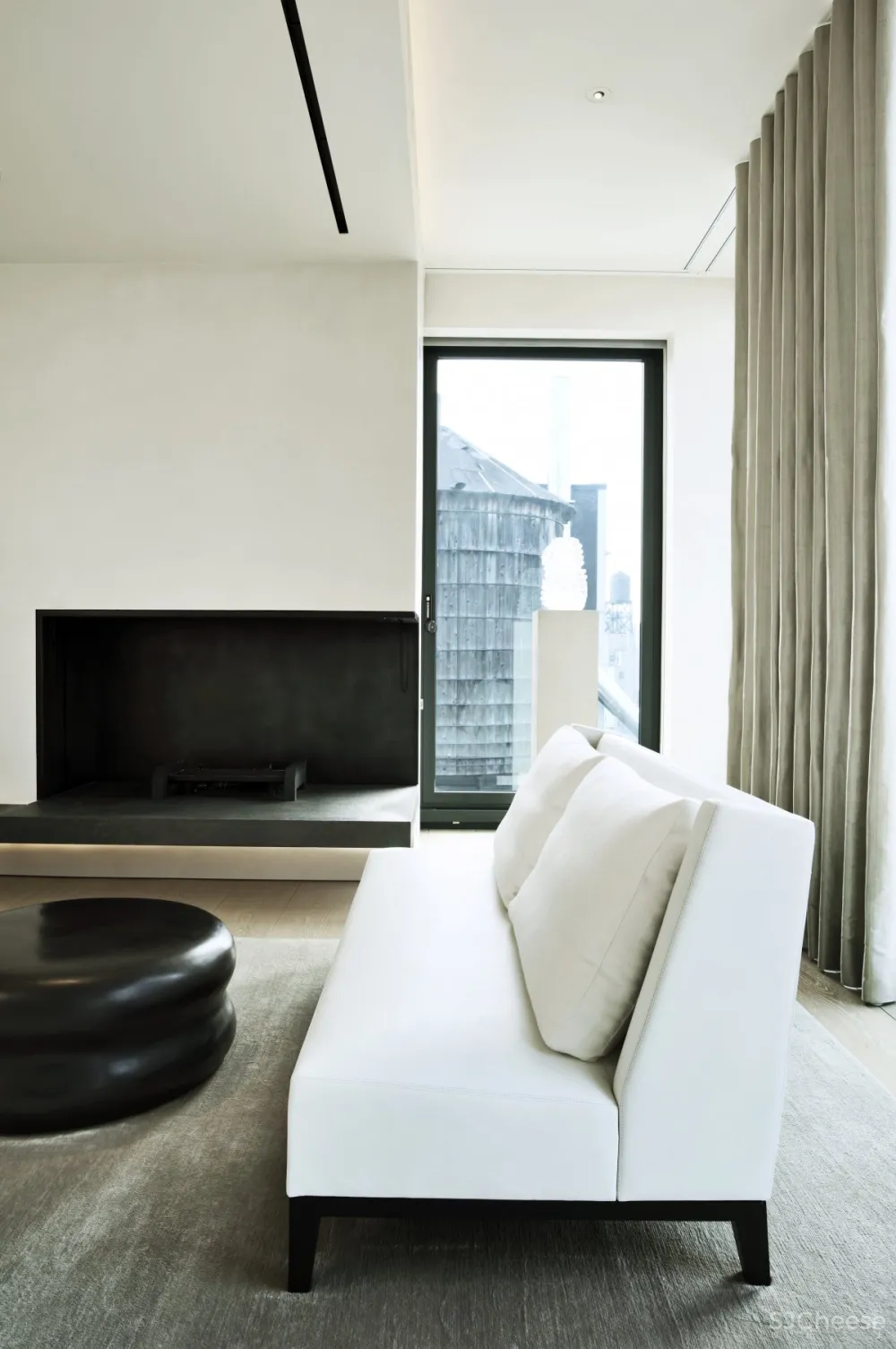 Christian Liaigre &John Pawson | Edition创始人Ian Schrager的顶层公寓