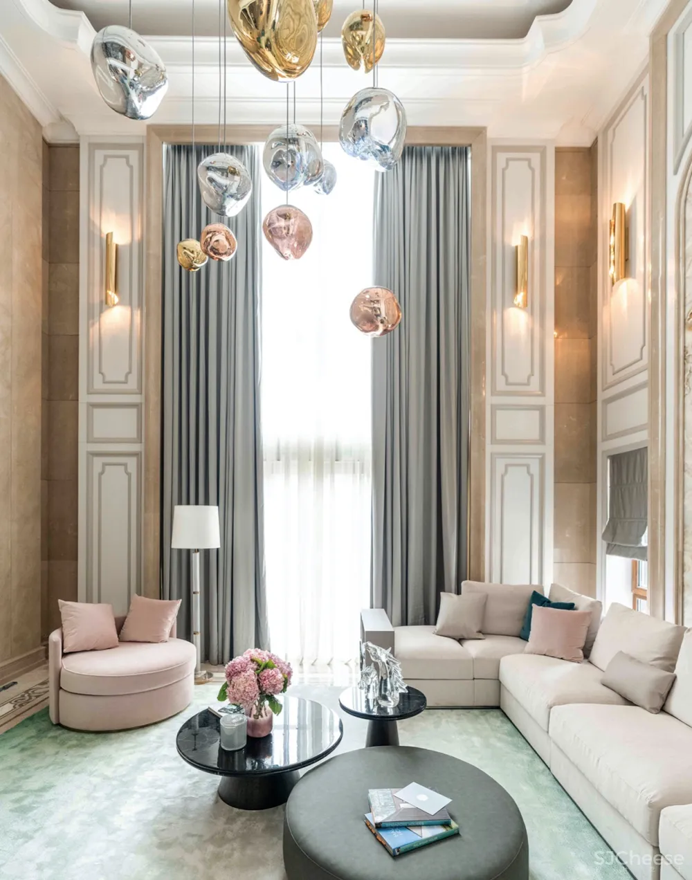 充满浪漫的阳光大宅在成都的私宅内低调呈现