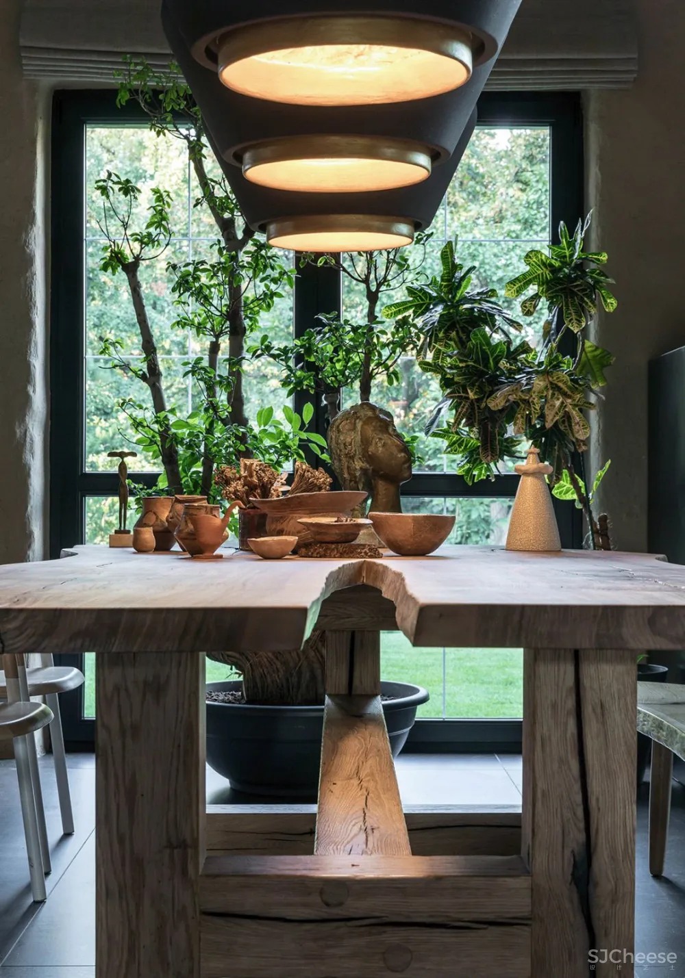 370㎡建筑师的私人别墅,混搭的侘寂美学 sergey makhno