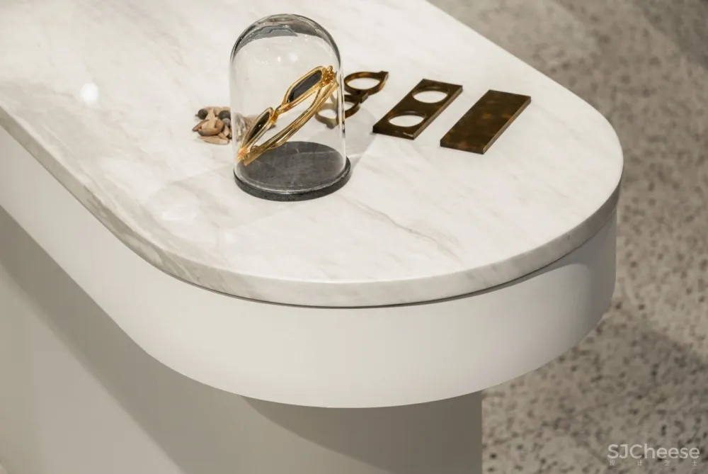 这家眼镜店告诉你,怎么把门做成橱窗 Urban Soul Project