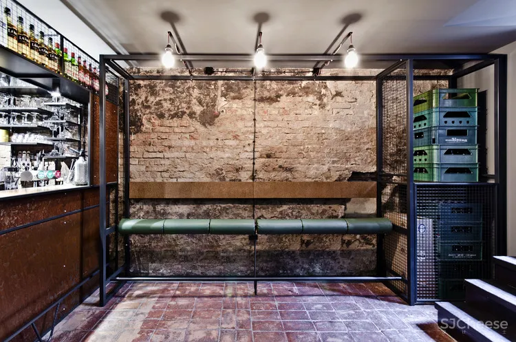 Zrodlo酒吧 Adam Wiercinski