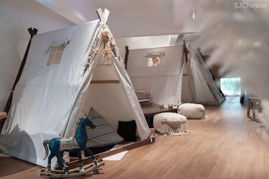 530m²东成西就复合餐厅 埂上设计