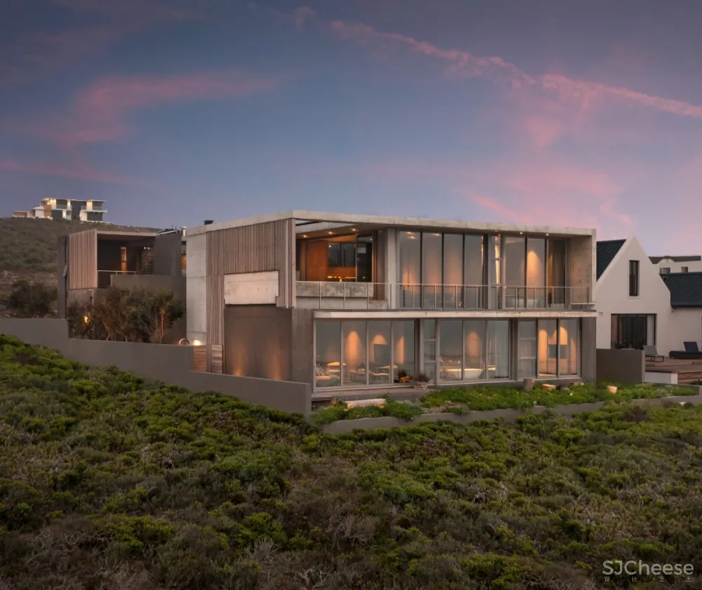 Gavin Maddock | Olive Tree Villa , 现代豪华的海滨别墅